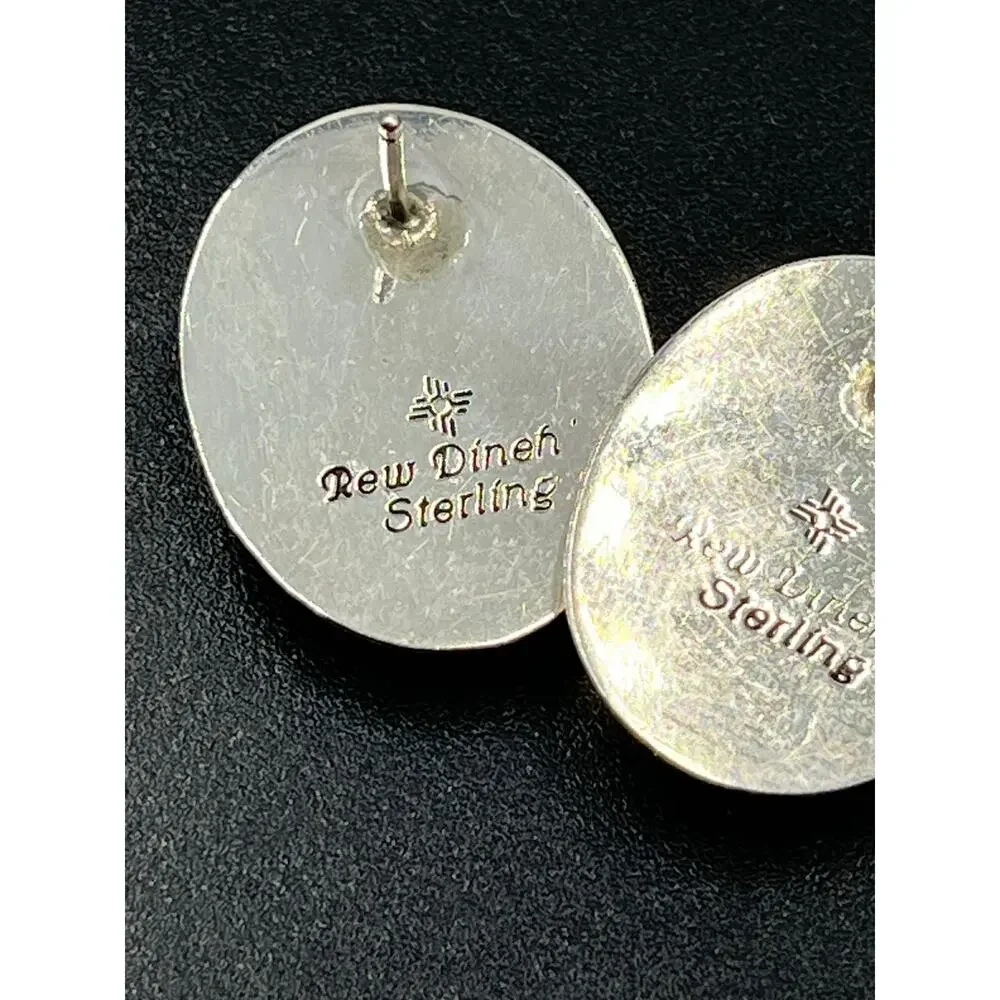 Rew Dinah‎ Richard Edward Wiley Sterling Silver Oval Mother of Pearl Earrings